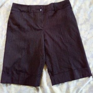Pin strip shorts